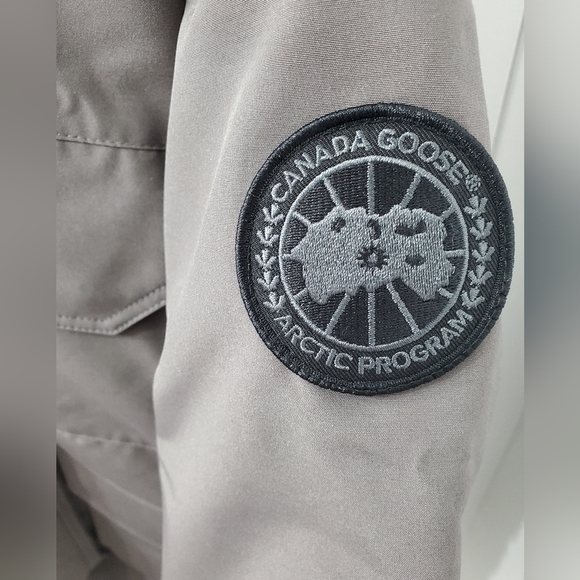 Canada Goose Maitland Parka - Picture 6 of 8